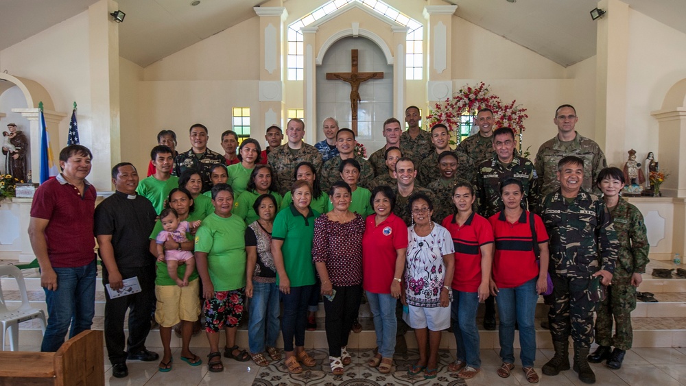 Eastern Samar welcomes service members to community