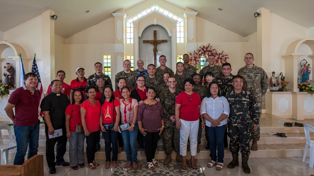 Eastern Samar welcomes service members to community