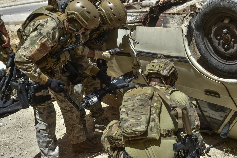 US, Italy and Jordan special operations conduct combat search and rescue