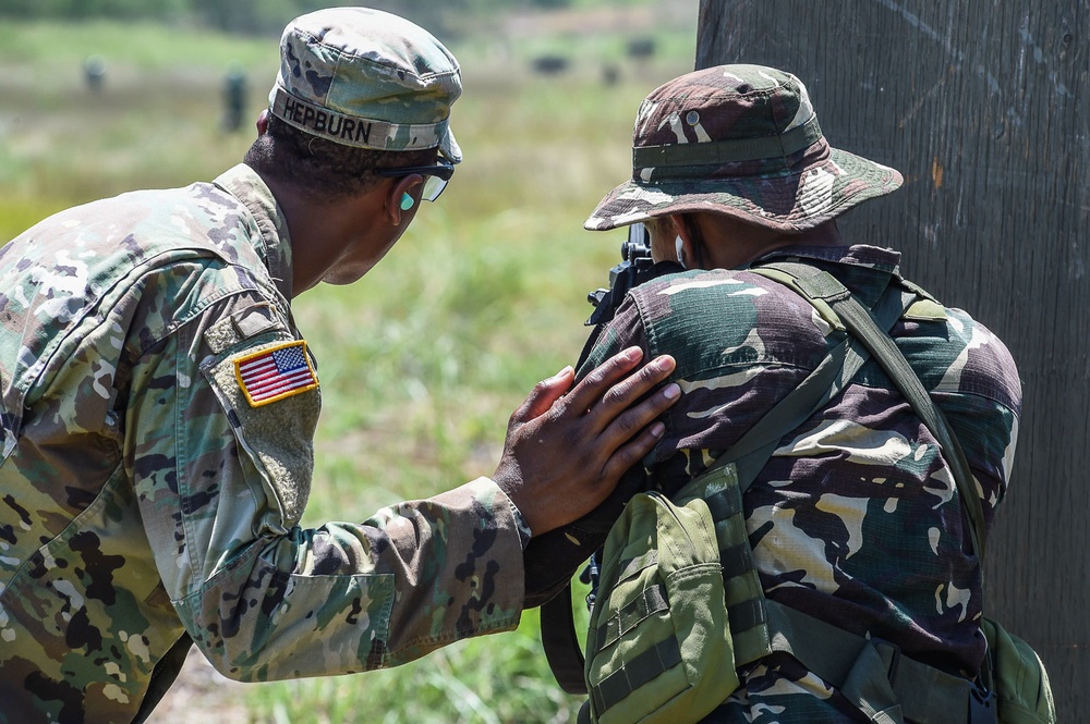 Philippine, U.S. service members conduct advance rifle marksmanship training