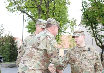 LTG Hodges visits new MCE headquarters, signs PAF NCO Corps assessment