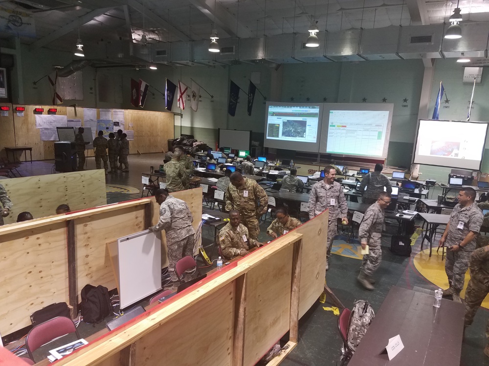 786th CSSB constructs operations center for Vigilant Guard exercise