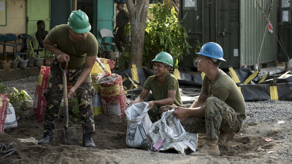 Balikatan engineers build friendships at Don Carlos