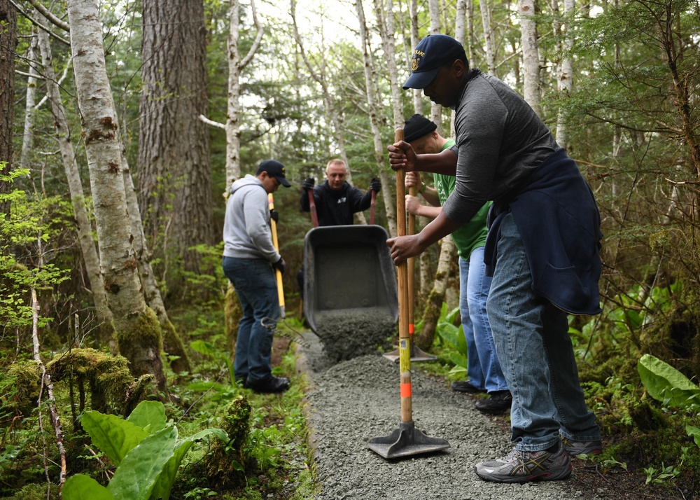 Juneau Alaska Hosts USS O'kane