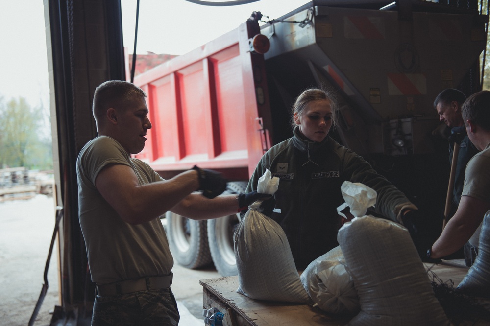 107th Attack Wing Airmen, and Other New York National Guard Members Respond to Lake Ontario Flood Emergency
