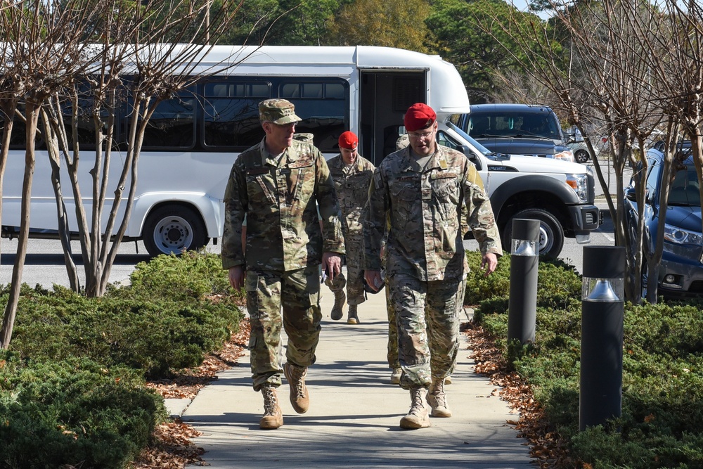 Assistant Deputy Chief of Staff visits AFSOC