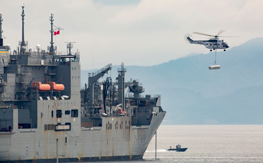 MCAS Iwakuni receives supplies from USNS Richard E. Byrd