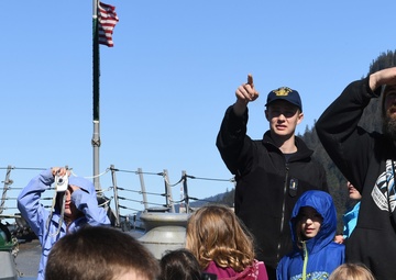 Juneau Alaska Hosts USS O'kane