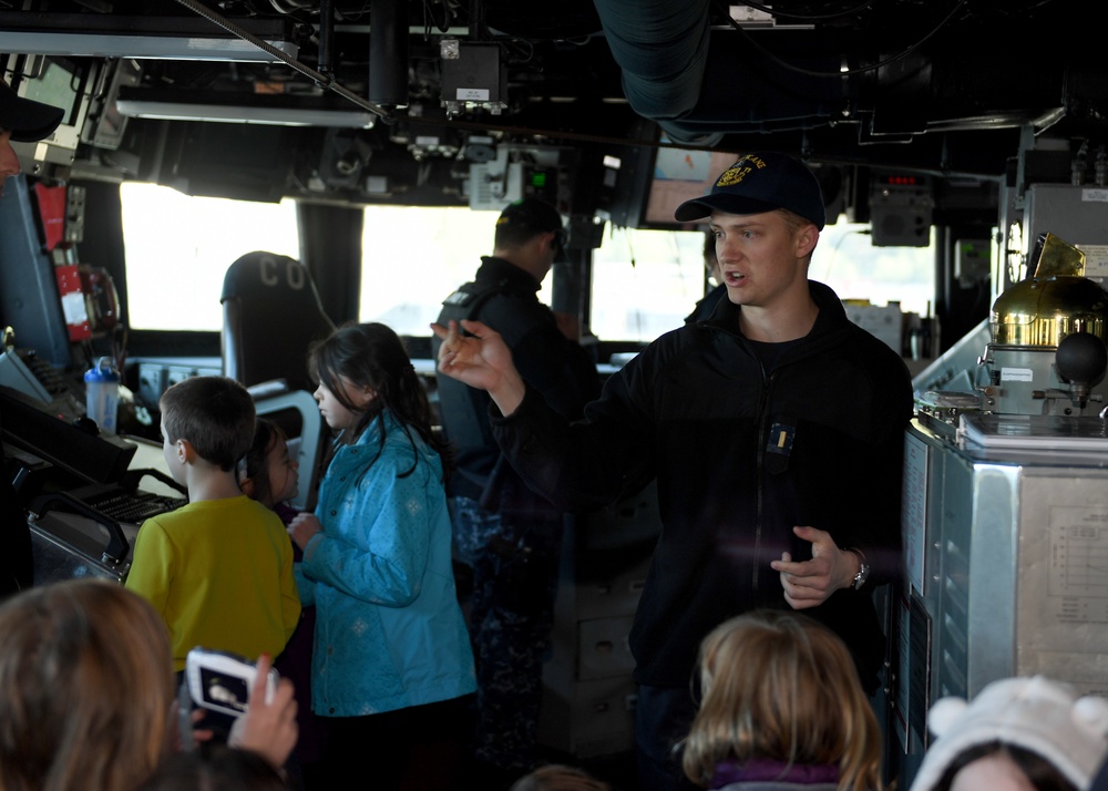 Juneau Alaska Hosts USS O'kane