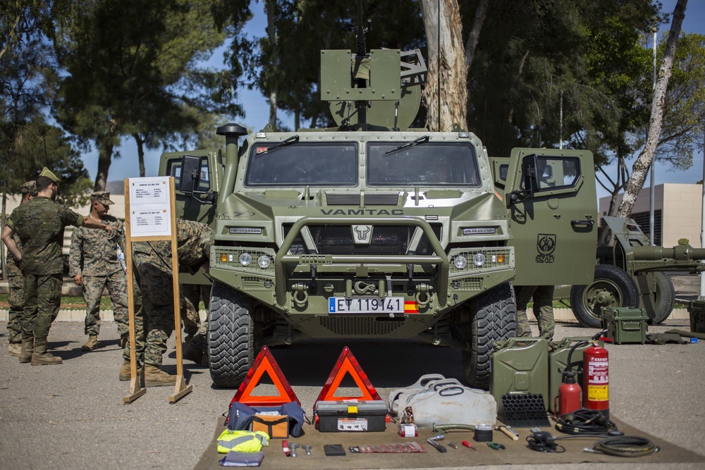 SPMAGTF-CR-AF Marines and Spanish Legion Engineers and EOD Share Skills