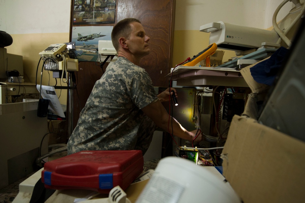 American, Chadian medical professionals partner to treat patients, hone skills