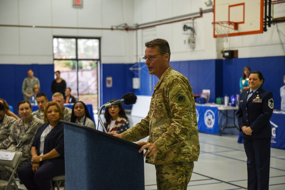 1st SOW Commander signs MOMC proclamation