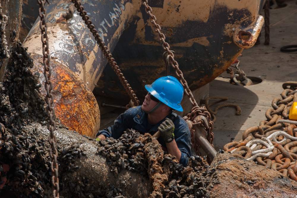 Coast Guard Cutter Oak's crew works buoys near Nantucket