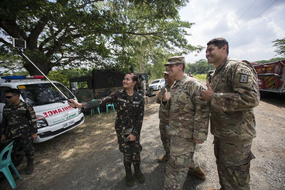 AFP and U.S. EOD and CBRN Neutralize Contaminated IED's