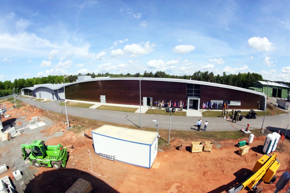 Landstuhl SATCOM facility cuts ribbon on new building