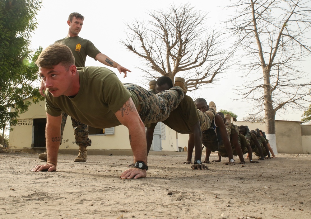 Professional partners: COFUMACO and SPMAGTF-CR-AF Marines conduct bilateral training