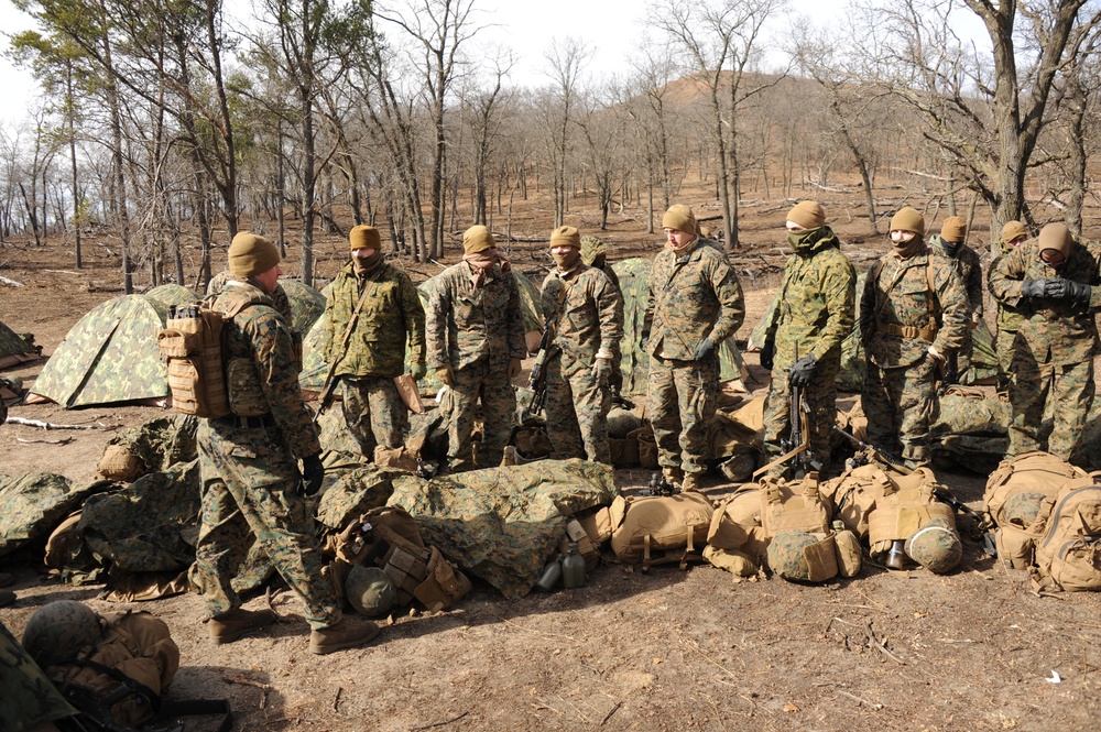 US MARINES NAVIGATE FORT MCCOY TRENCHES