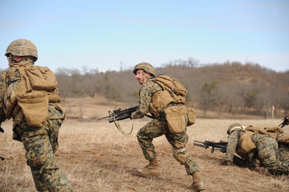 US MARINES NAVIGATE FORT MCCOY TRENCHES