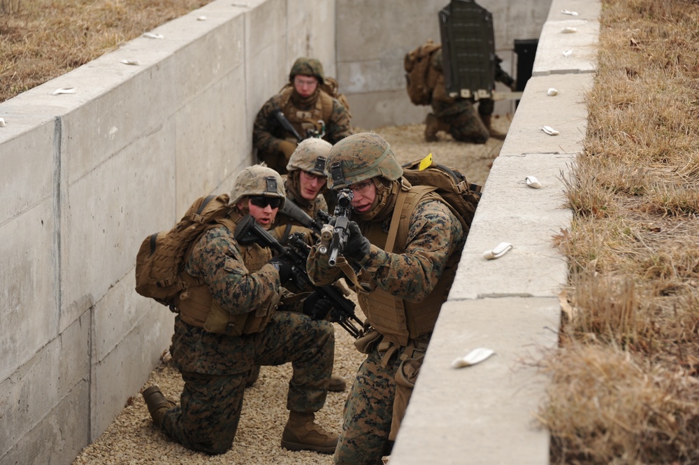 US MARINES NAVIGATE FORT MCCOY TRENCHES