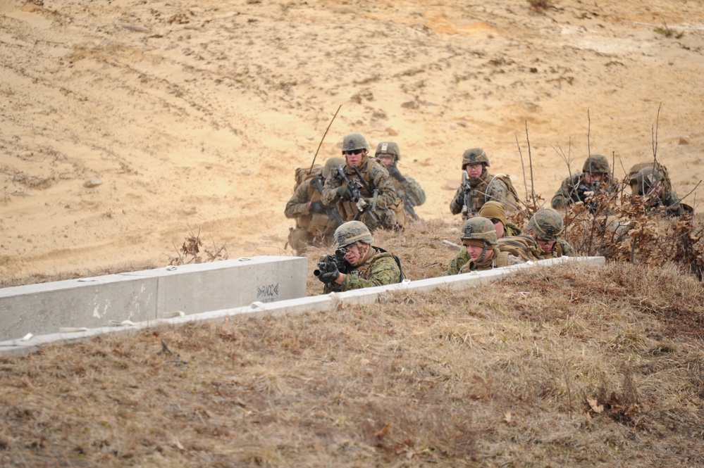 US MARINES NAVIGATE FORT MCCOY TRENCHES