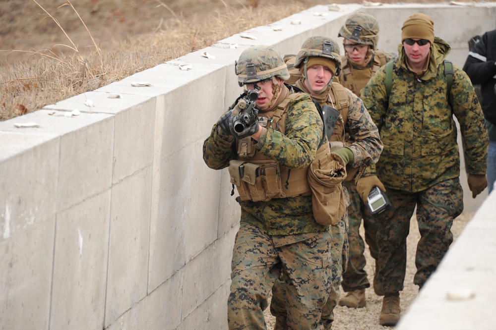 US MARINES NAVIGATE FORT MCCOY TRENCHES