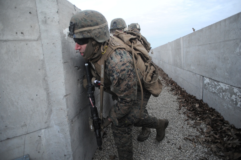 US MARINES NAVIGATE FORT MCCOY TRENCHES