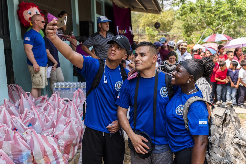 JTF-Bravo hikes over 5000 pounds of food and supplies to San Jerónimo, Comayagua, Honduras.