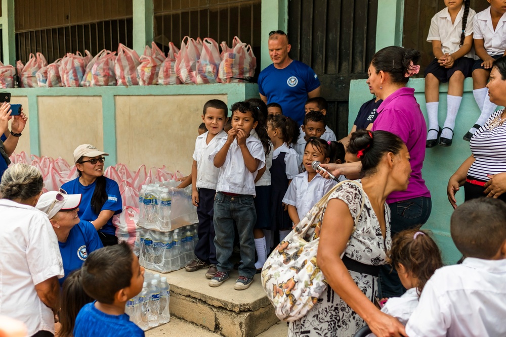 JTF-Bravo hikes over 5000 pounds of food and supplies to San Jerónimo, Comayagua, Honduras.