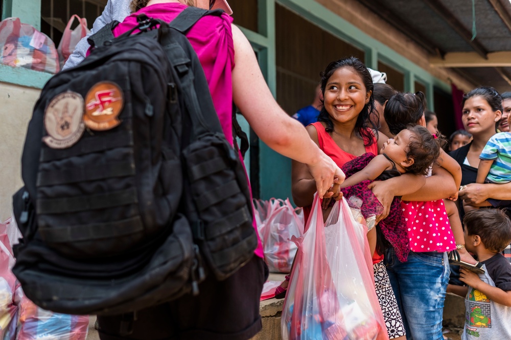 JTF-Bravo hikes over 5000 pounds of food and supplies to San Jerónimo, Comayagua, Honduras.