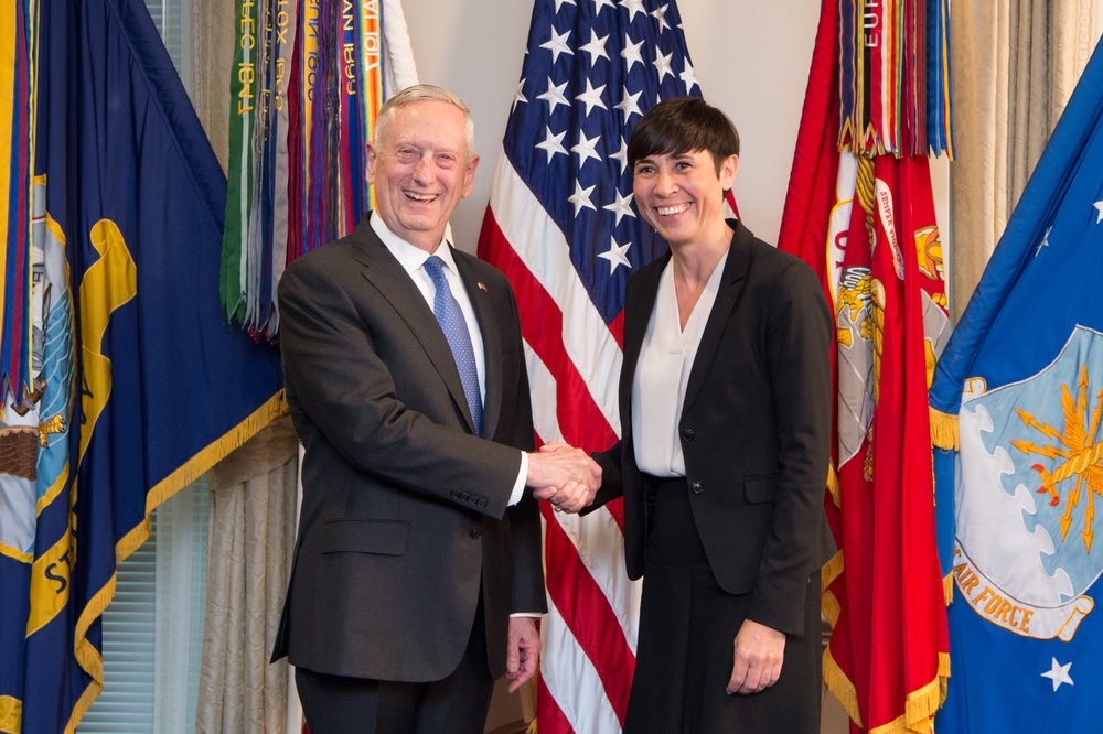 SD meets with Norway's Minister of Defense