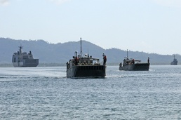 Philippine, US troops train together to provide relief from the sea to remote areas
