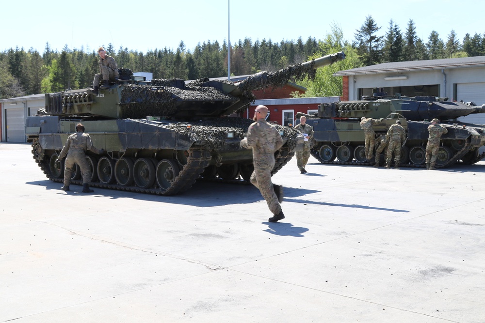 Bond of brotherhood emerges at international tank contest