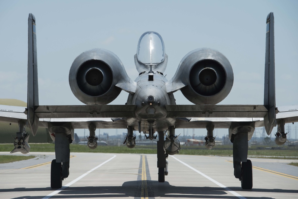 447 crew chiefs keep A-10s soaring
