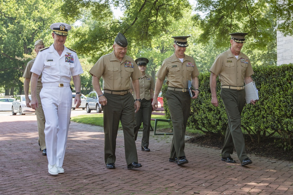 CMC Speaks to Midshipman at USNA