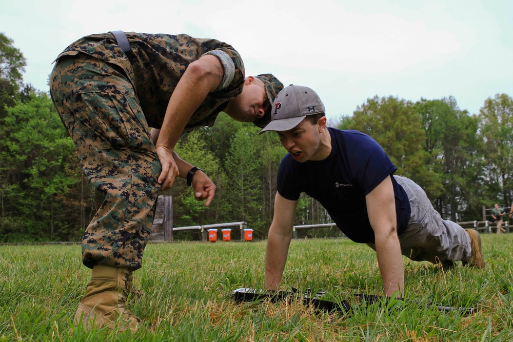 College students experience Marine Corps training