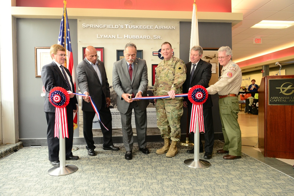 Tuskegee Airman honored with memorial at Abraham Lincoln Capital Airport