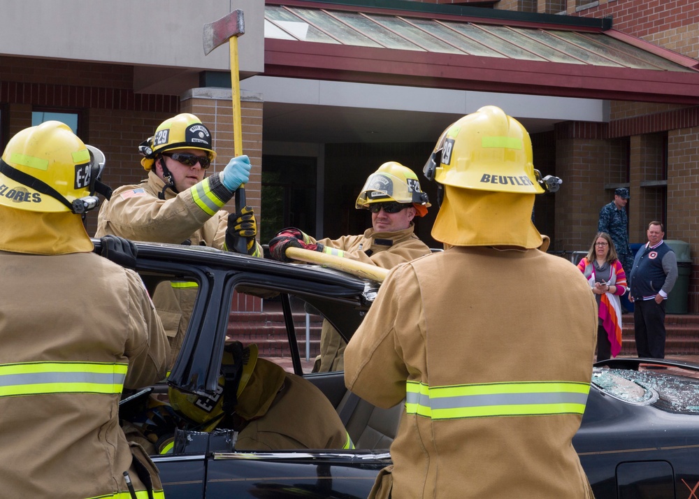 NRNW Emergency Personnel Demonstrate Vehicle Extraction