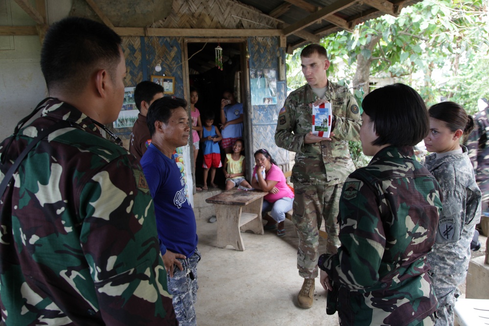 Philippine and U.S. Soldiers Survival and Evacuation Plans