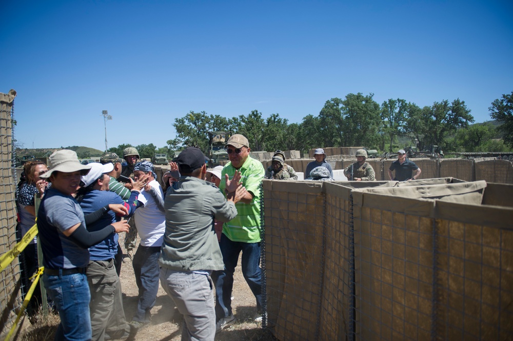 NMCB 4 FTX Civilians at the ECP