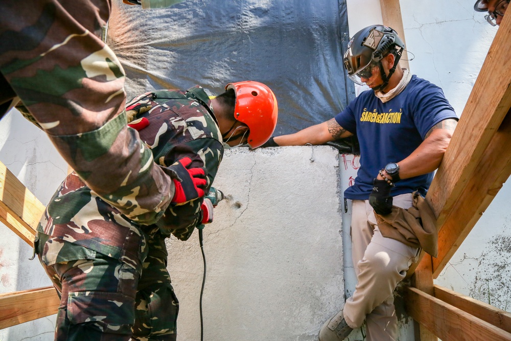 Collapsed Building Rescue and Mass Casualty Situational Exercise