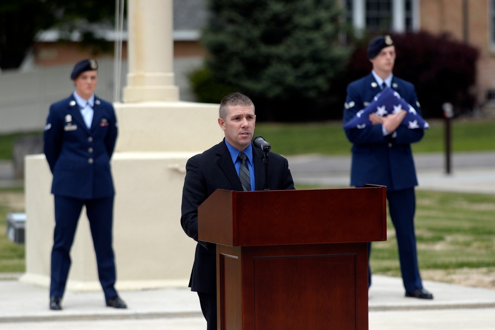 Retreat ceremony honors fallen law enforcement officers