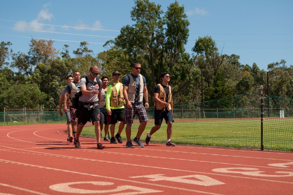 HCC students visit USAG-HI DES Fire Division