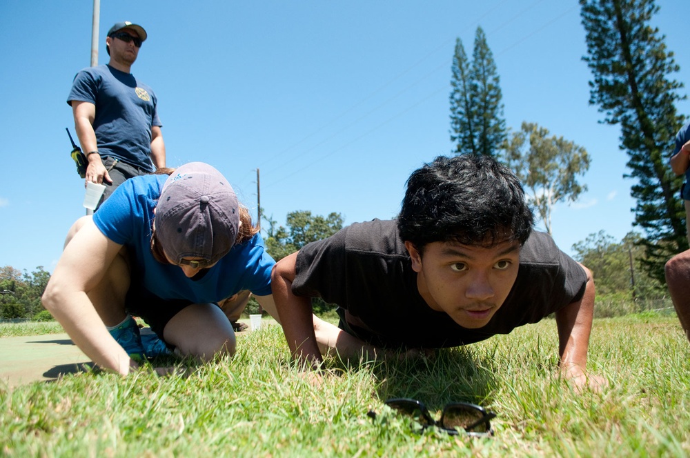 HCC students visit USAG-HI DES Fire Division