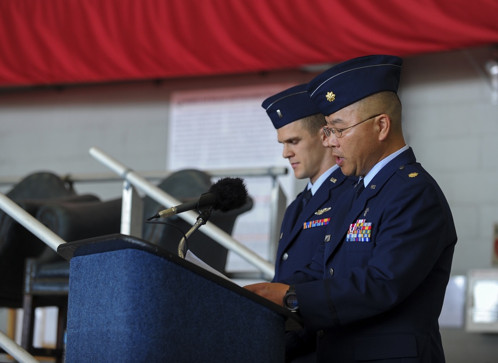 4th SOS holds change of command