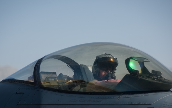 Pilot hits milestone, reaches 2,000 flight hours