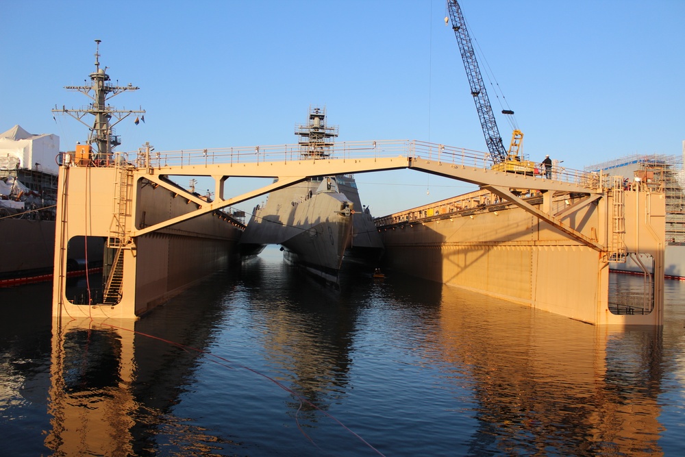 USS Montgomery Enters Dry Dock for Post Shakedown Availability