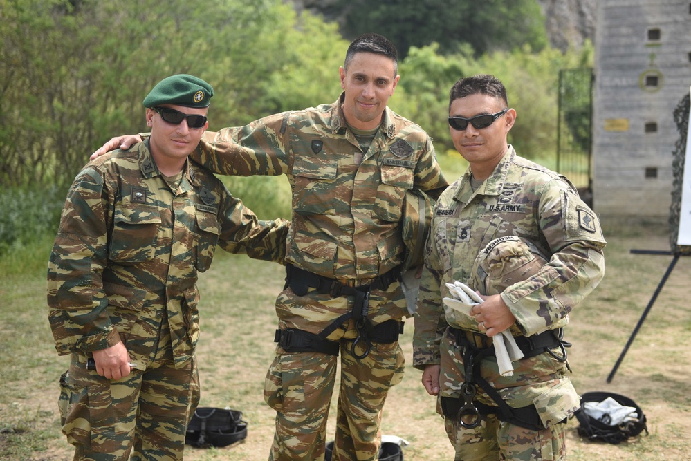 Fast rope and rappelling training between Greek and U.S. Paratroopers