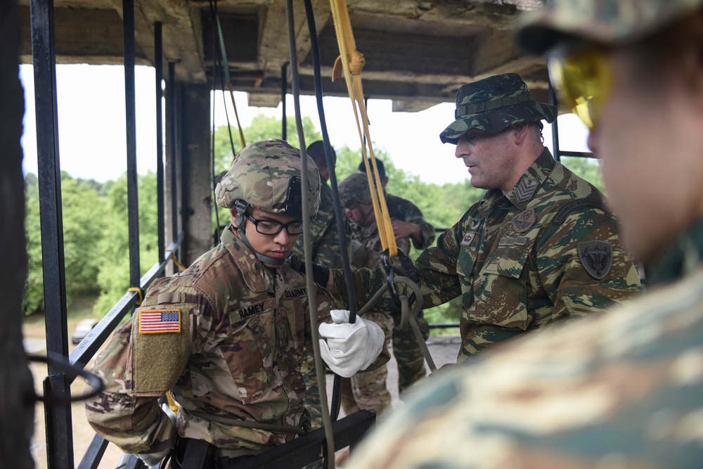 Fast rope and rappelling training between Greek and U.S. Paratroopers