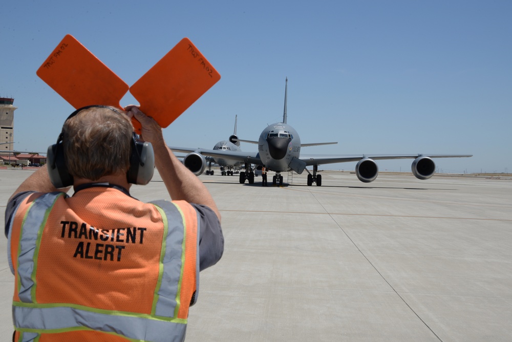 KC-135 Arrival