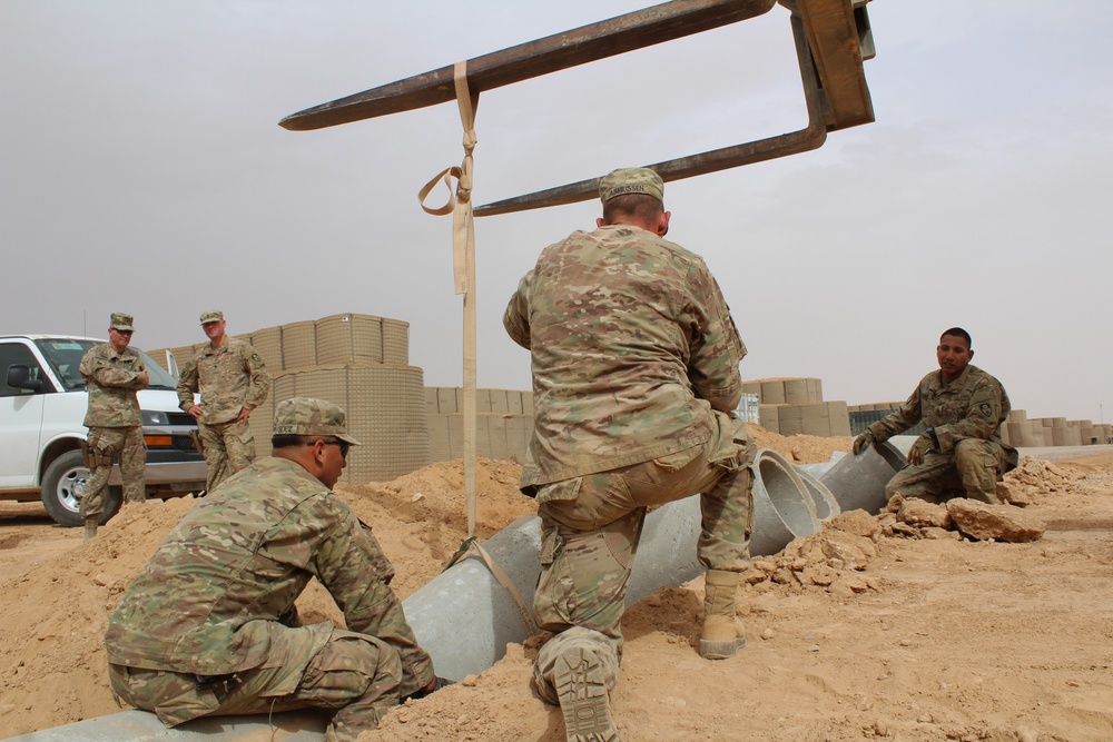 TF Spartan Deputy Commander Visits U.S. Soldiers in Iraq